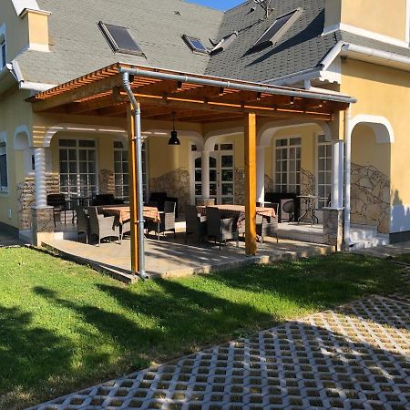 Pacsirta Apartman Lenti Luaran gambar