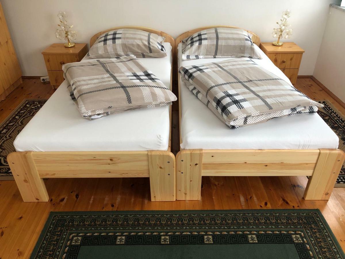 Pacsirta Apartman Lenti Luaran gambar