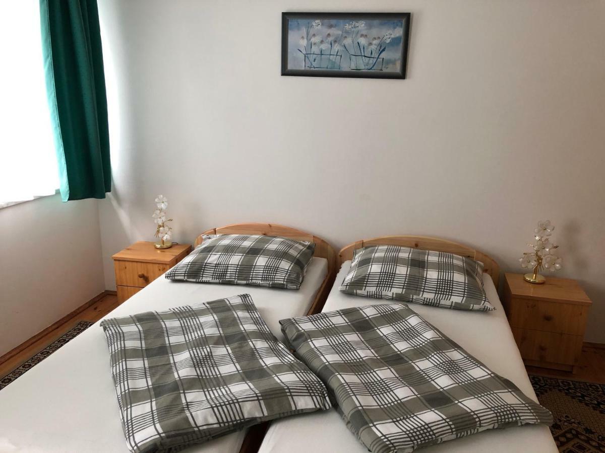 Pacsirta Apartman Lenti Luaran gambar